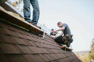 Local Roofers in Mount Union, IA